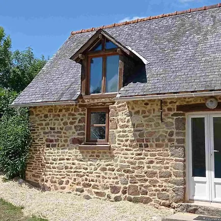 Charming 3 Star With Heated Pool And Private Hot Tub 度假居